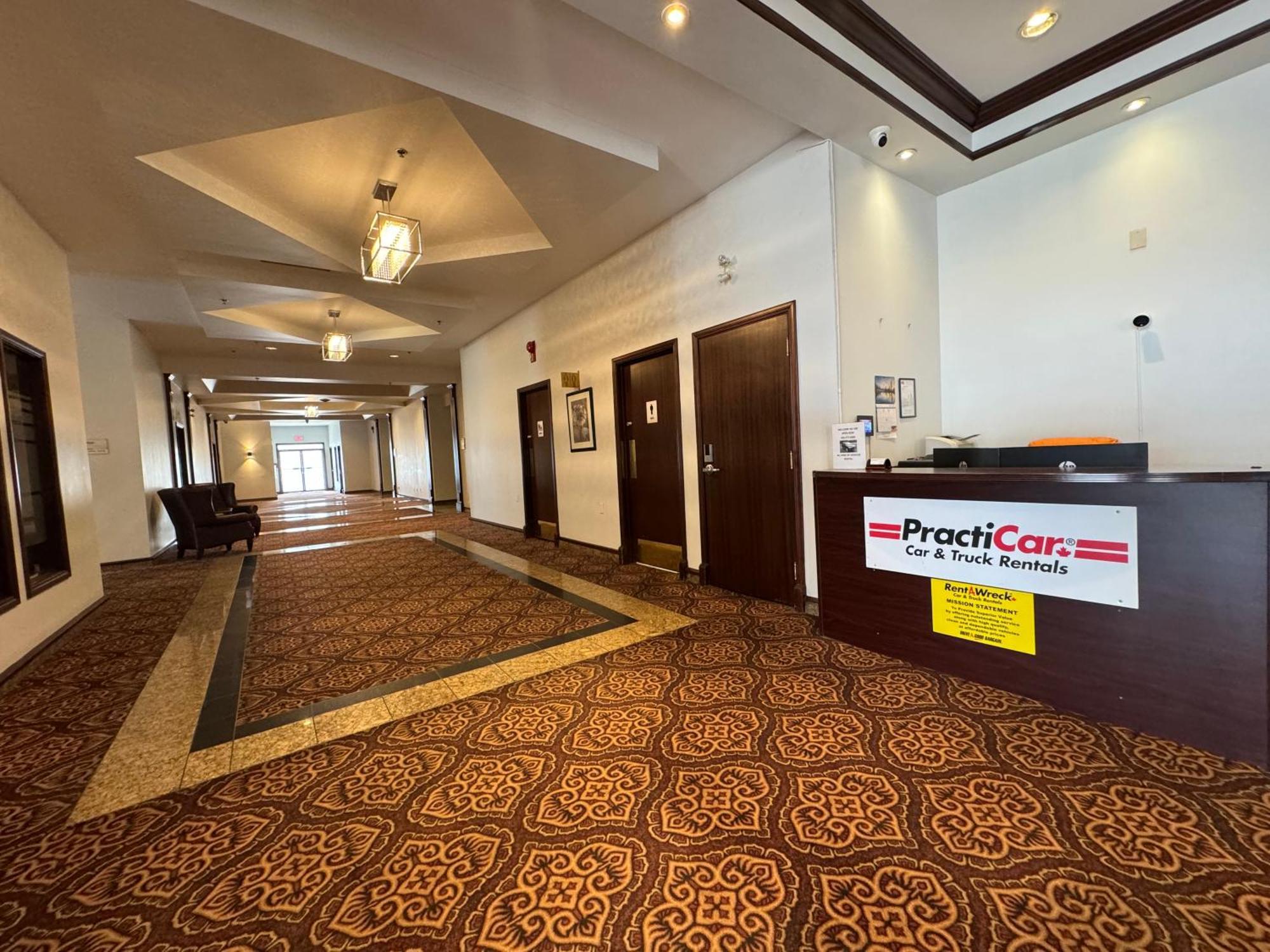 ホテル Divya Sutra Plaza And Conference Centre Calgary Airport エクステリア 写真