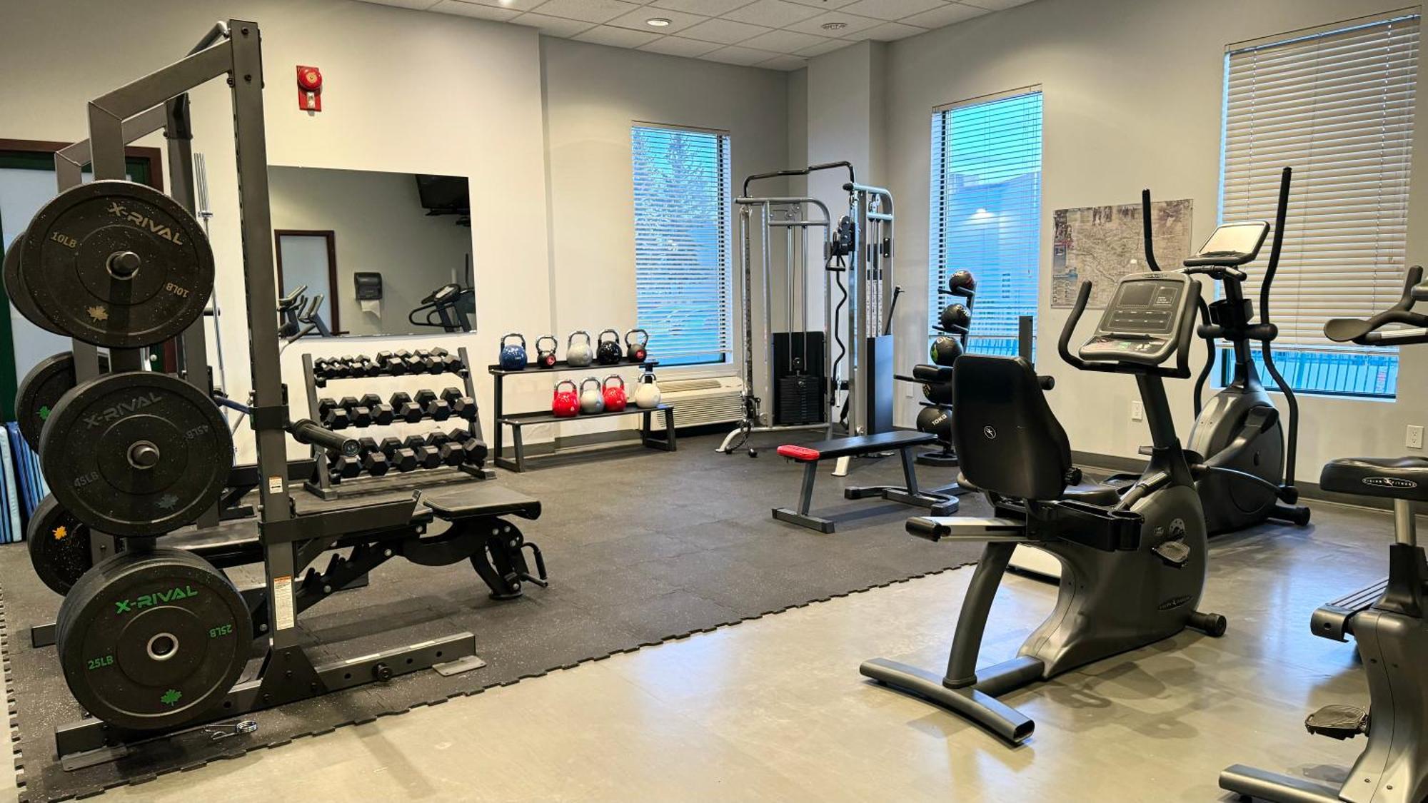 ホテル Divya Sutra Plaza And Conference Centre Calgary Airport エクステリア 写真