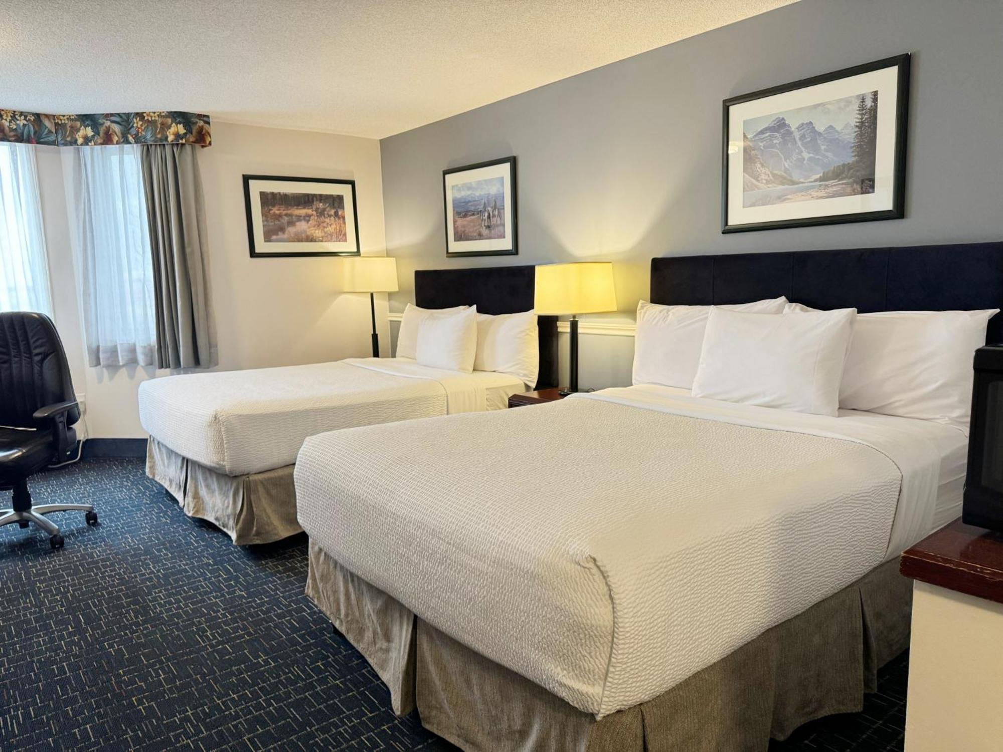ホテル Divya Sutra Plaza And Conference Centre Calgary Airport エクステリア 写真